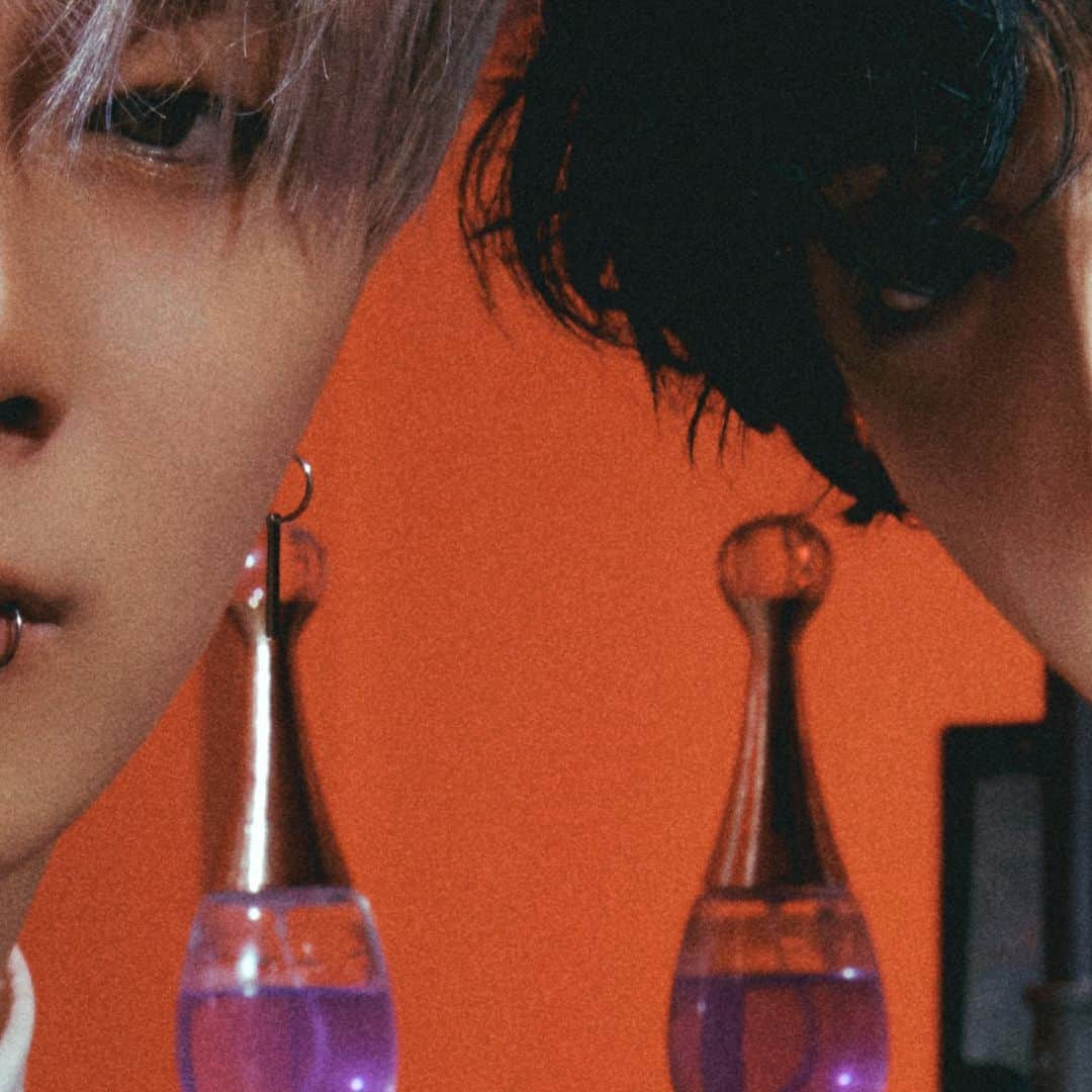 ASTROさんのインスタグラム写真 - (ASTROInstagram)「[#문빈_산하] MOONBIN&SANHA(ASTRO) 3rd Mini Album <INCENSE> Concept Photo PURE ver. 🥀  2023.01.04 RELEASE #INCENSE #MOONBIN_SANHA #문빈 #MOONBIN #산하 #SANHA #아스트로 #ASTRO」12月21日 19時01分 - officialastro