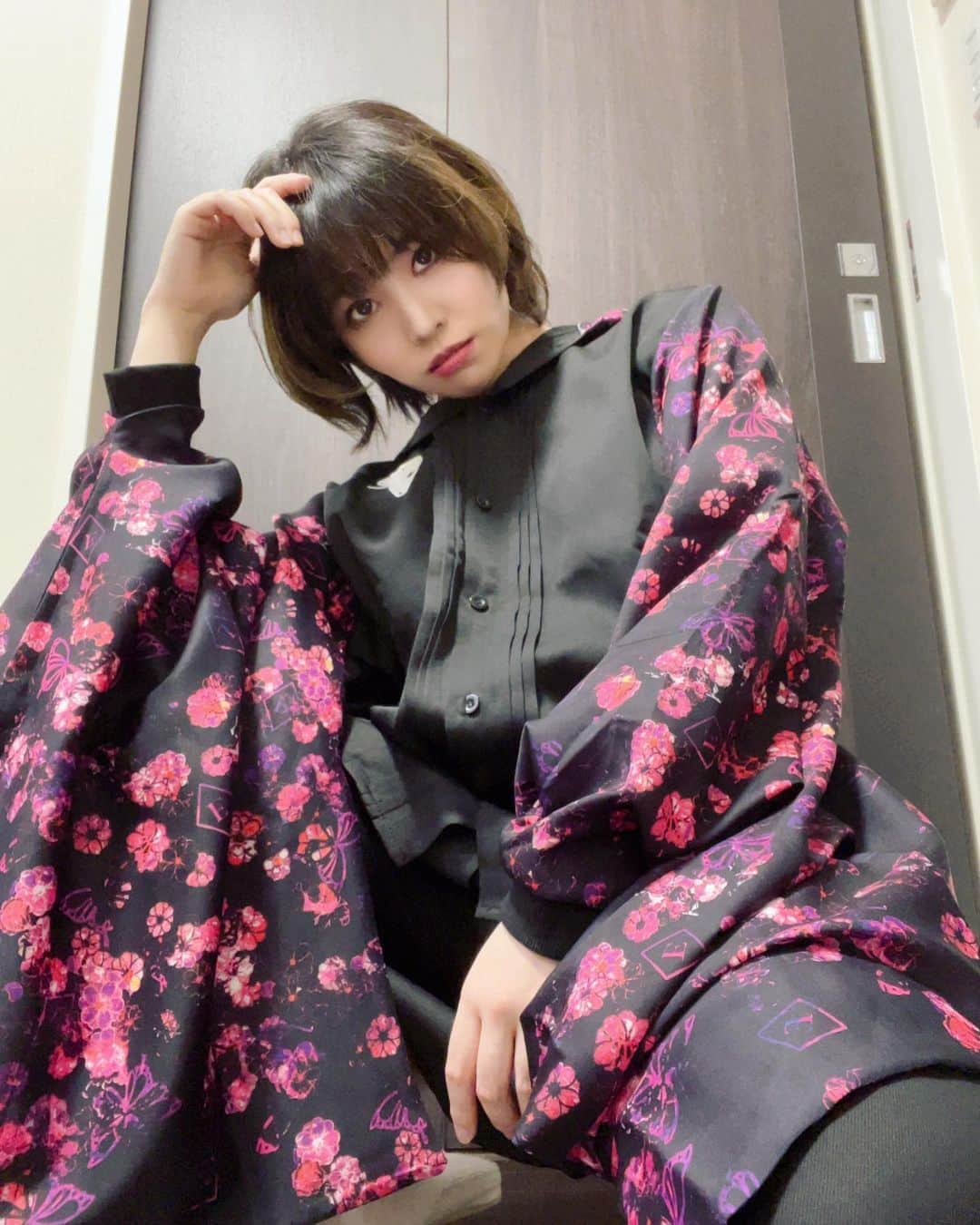藤川菜緒のインスタグラム：「ぼくのおきにいり  #NieR」