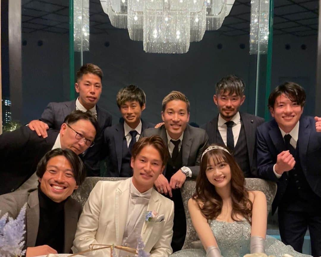 井出遥也さんのインスタグラム写真 - (井出遥也Instagram)「結婚式🤵‍♂️👰‍♀️  2022.12.18」12月21日 22時06分 - haruya_ide11