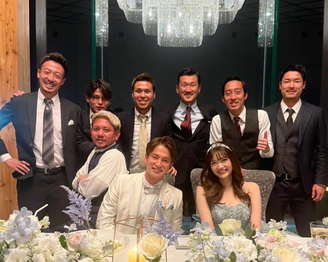 井出遥也さんのインスタグラム写真 - (井出遥也Instagram)「結婚式🤵‍♂️👰‍♀️  2022.12.18」12月21日 22時06分 - haruya_ide11