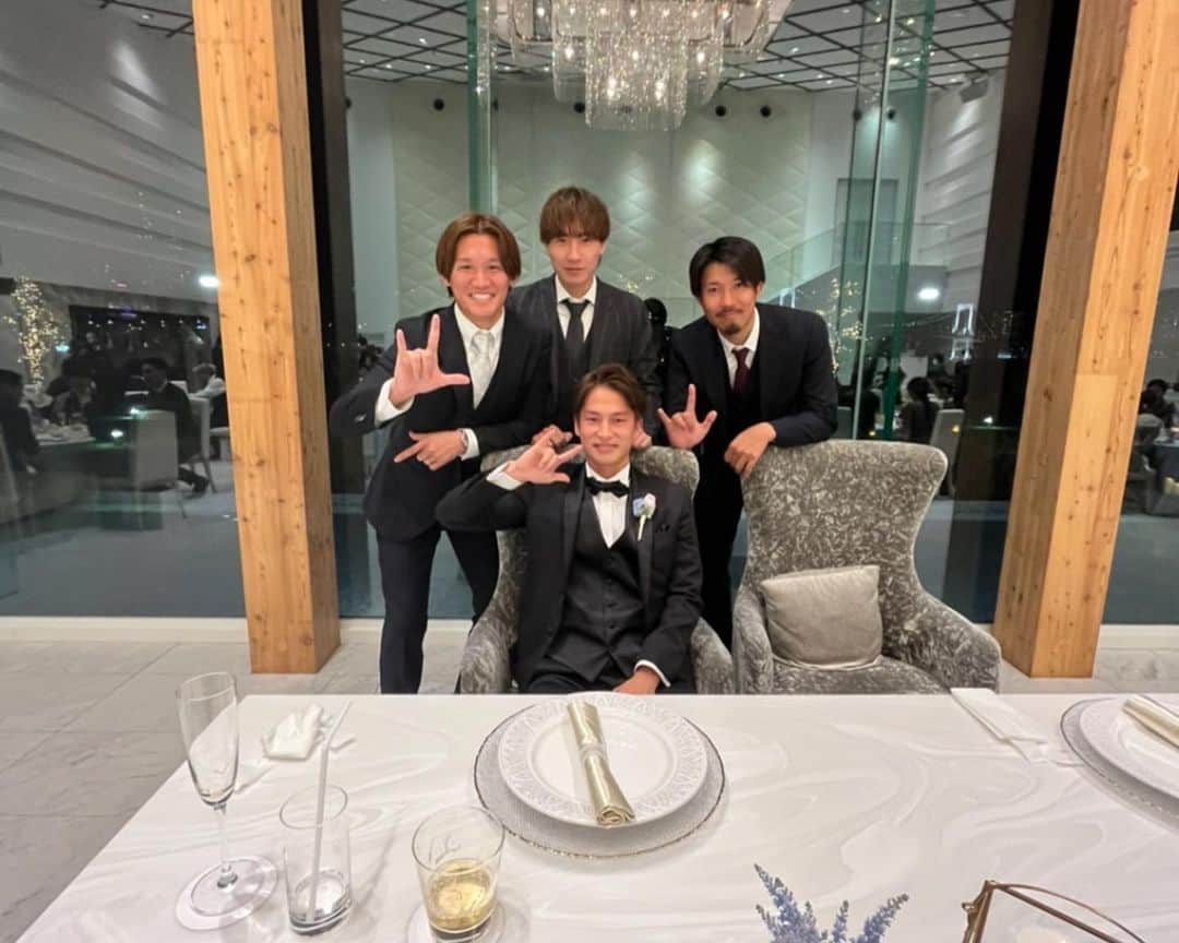 井出遥也さんのインスタグラム写真 - (井出遥也Instagram)「結婚式🤵‍♂️👰‍♀️  2022.12.18」12月21日 22時06分 - haruya_ide11