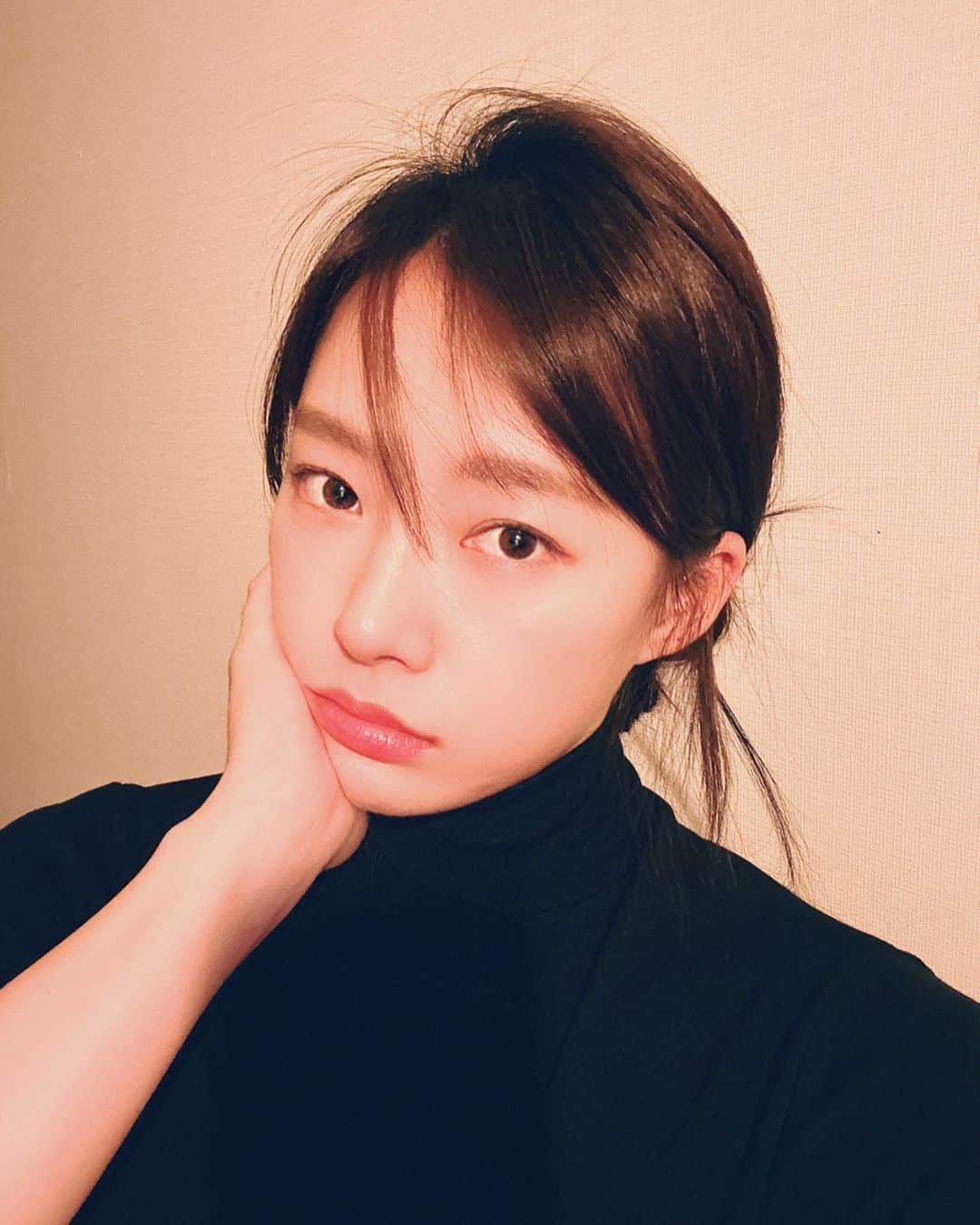ナリ のインスタグラム：「🖤얼마남지않은2022🖤」