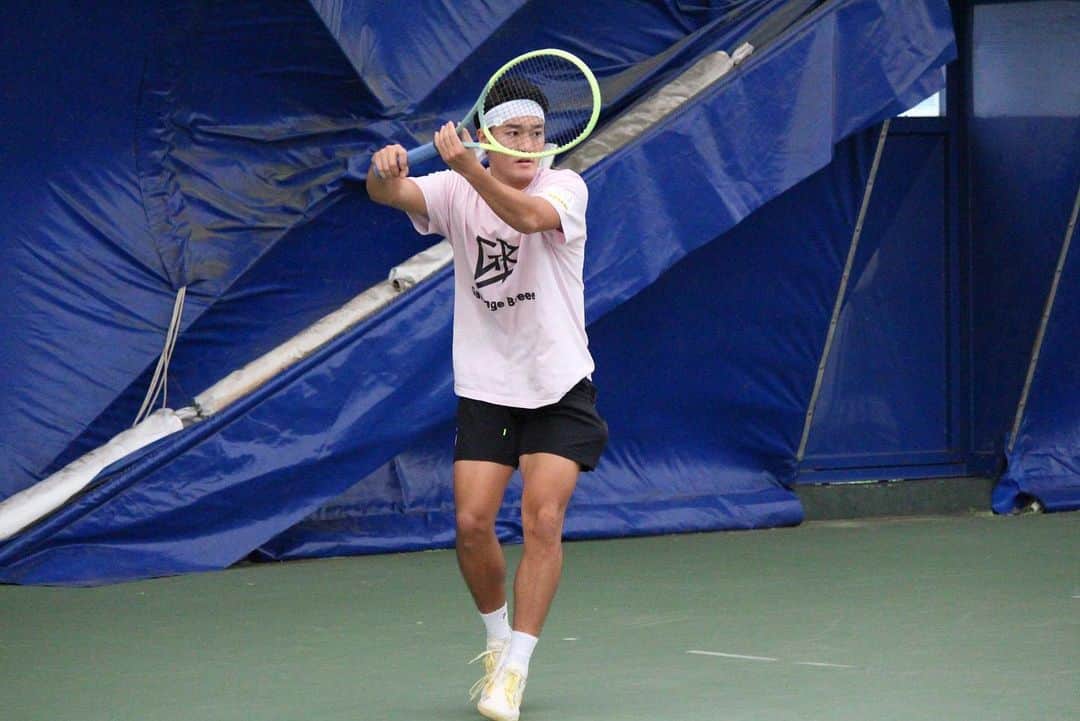 吉田伊織のインスタグラム：「俺は絶対に全日本選手権に出場する  そして有明コロシアムで試合をするために日本テニス協会、運営さんに俺の事をアピールしていく  みんな10月は絶対に予定をいれるな！！！」