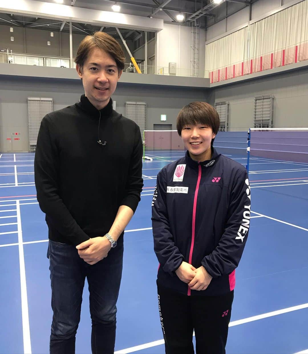 田淵裕章のインスタグラム：「熊本で、山口茜選手にインタビューさせてもらいました🏸 日本史上初の年間最優秀選手に選ばれた今年❗️いよいよ一年を締めくくる全日本総合が始まります✨  #バドミントン #山口茜選手 #年間最優秀選手 #全日本総合バドミントン選手権大会」