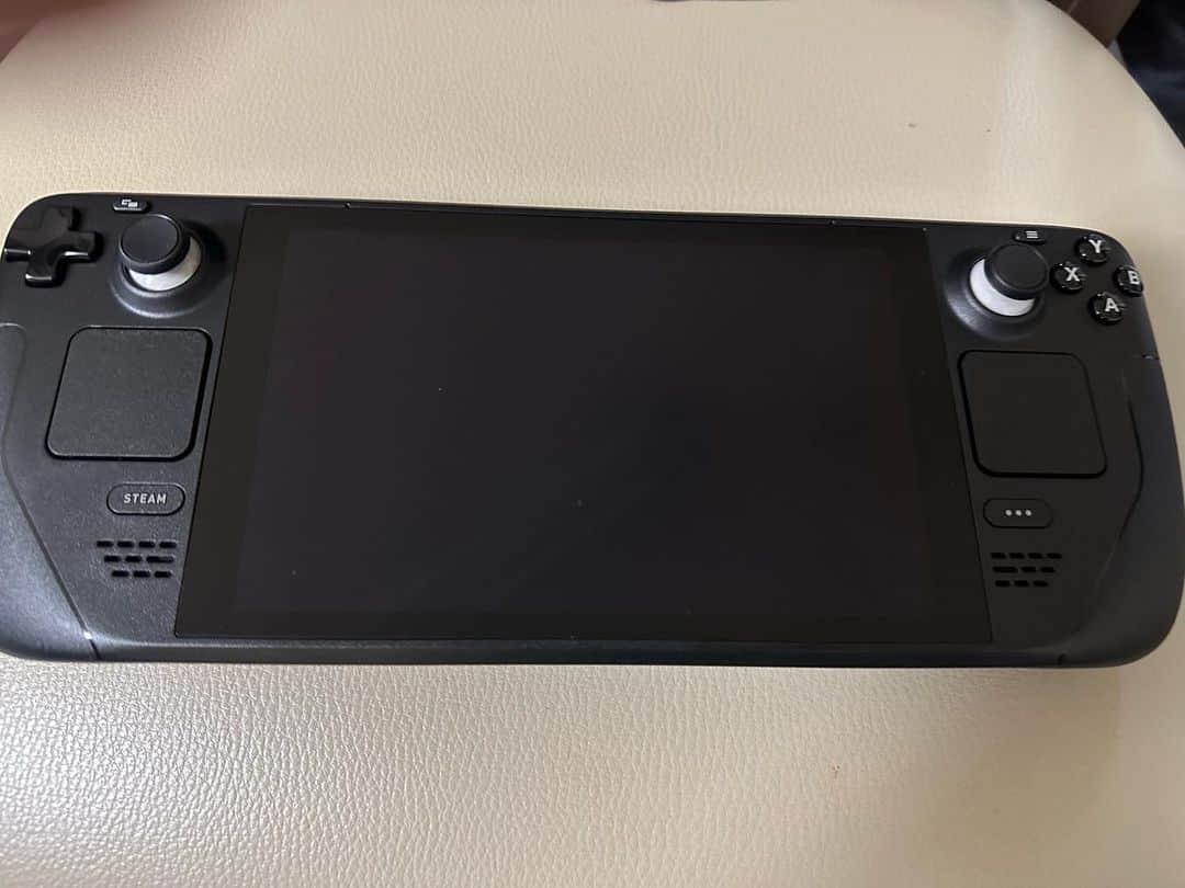 多根清史のインスタグラム：「Steam Deckやっと来た！デカい！」