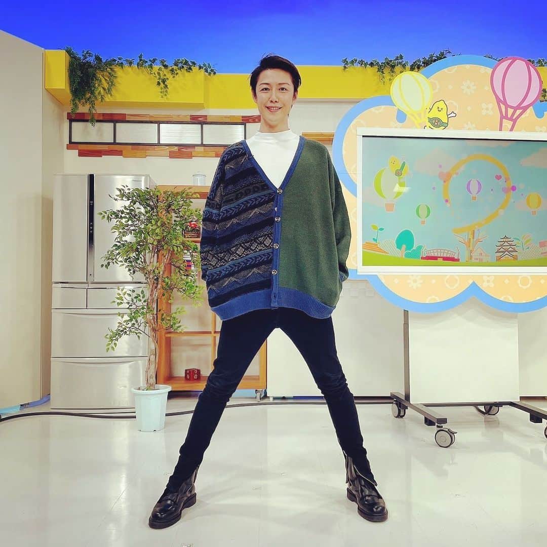 さいねい龍二さんのインスタグラム写真 - (さいねい龍二Instagram)「満点ママ衣装。  #tss #ひろしま満点ママ  #antiqua #stylia #さいねい龍二」12月22日 13時00分 - ryujisainei