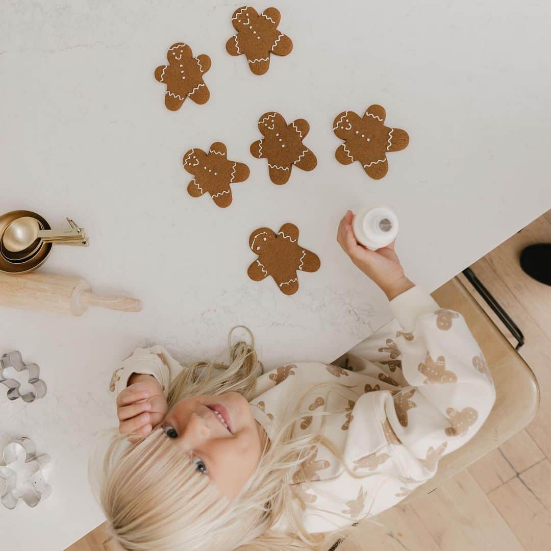 ケリー・マレーさんのインスタグラム写真 - (ケリー・マレーInstagram)「gingerbread szn」12月22日 13時02分 - kelli_murray