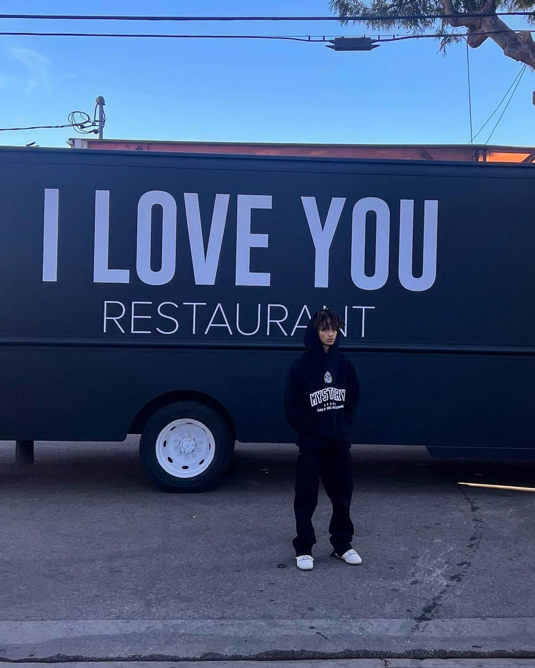 ジェイデン・スミスのインスタグラム：「I Love You @iloveyourestaurant」