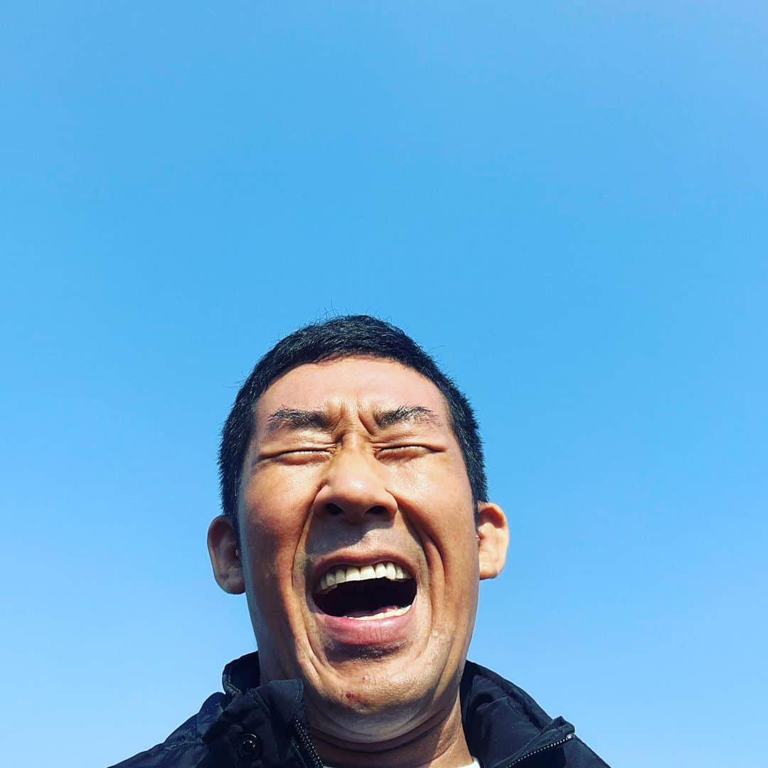 田村裕さんのインスタグラム写真 - (田村裕Instagram)「僕は絶対に諦めない。  次のチャンスまでグッと我慢を続ける。  ピンチもチャンスも超えていく。満足という価値観のもとに。」12月22日 16時32分 - hiroshi9393