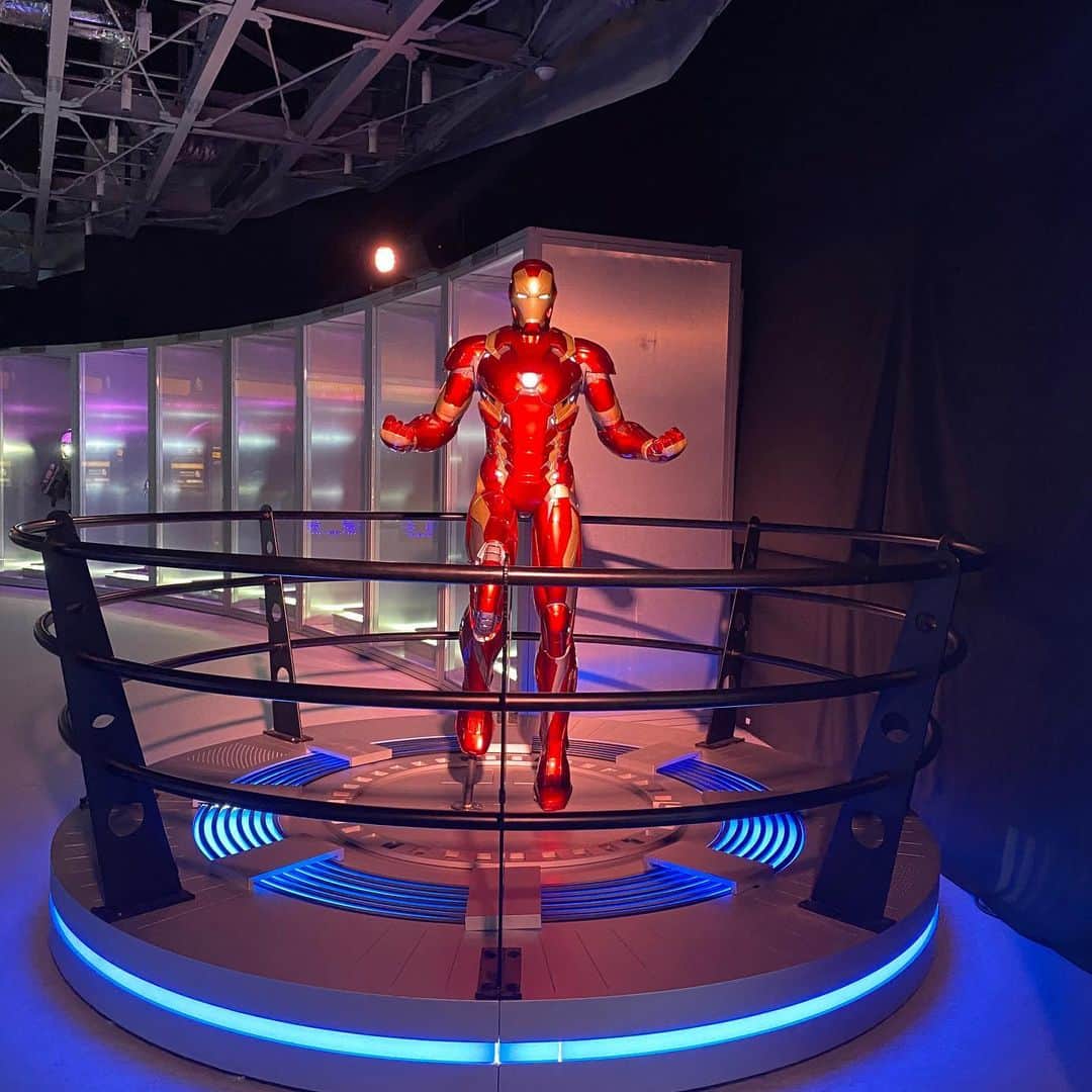川嵜美佳のインスタグラム：「#アベンジャーズ展  いろんな仕掛けやゲームがあったり、楽しかったです♪ ちゃっかり#キャップのバイク に乗ってきました😂🙌  #アベンジャーズ #角川武蔵野ミュージアム」