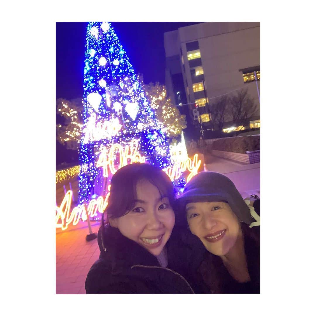 村井麻友美のインスタグラム：「20代の頃から、とってもとーってもお世話になっている大好きな女優の鳥居かほりさんとおデート♡  笑えるエピソード沢山の私たち。 一緒にいると笑いが絶えません！！  いつもありがとうございます♡ ＊ ＊ ＊ #鳥居かほり さん #女優 #ダンサー #振付師  #カーネギーの日本人  #村井麻友美」