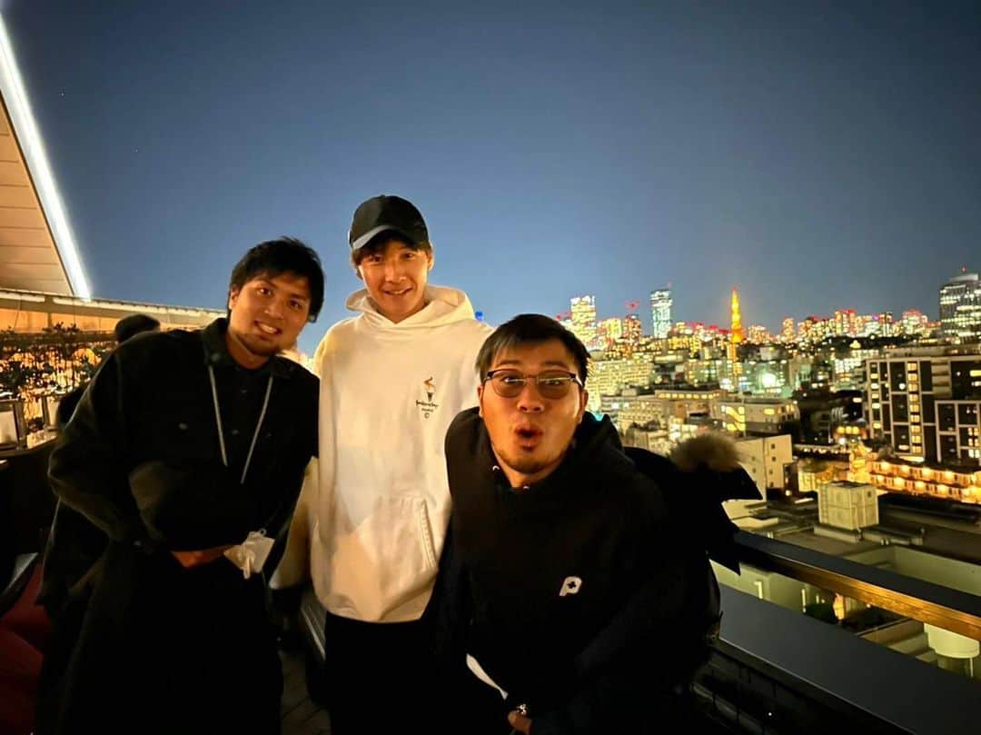 のインスタグラム：「. FC岐阜同期会 ※青木不在  #こうや安定の遠近法 #パウロ安定のYouTuber #年1だけど最高ねねねね #FC岐阜」