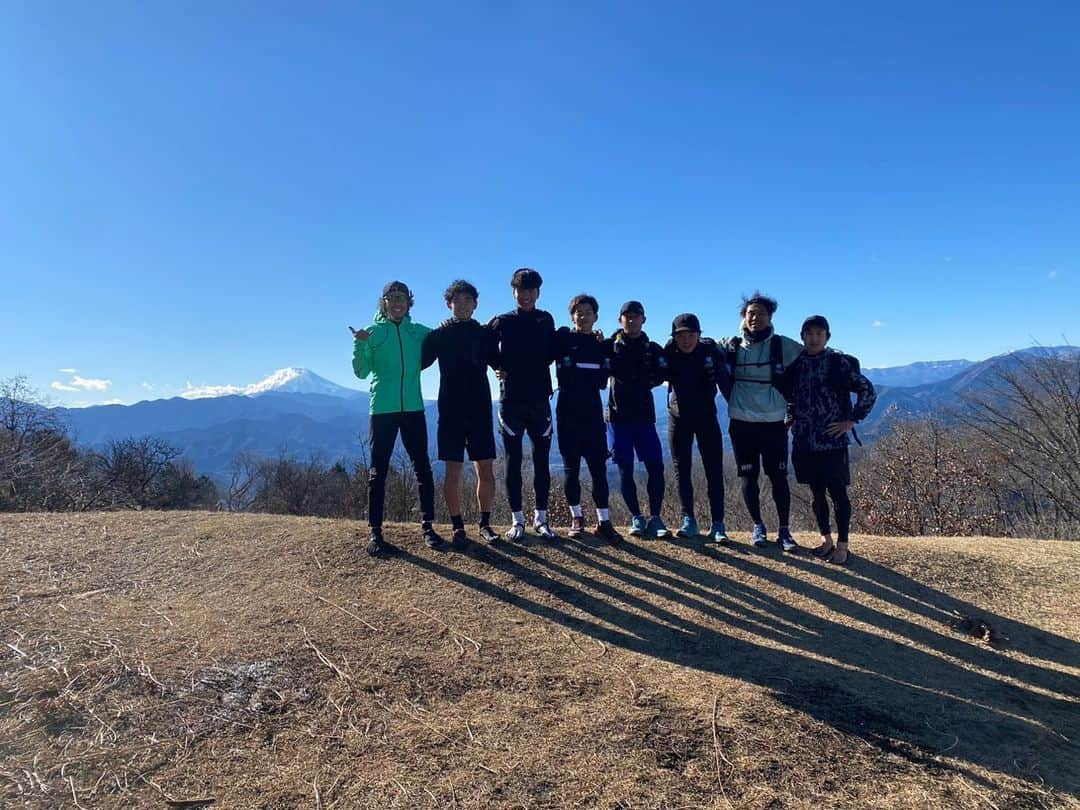 堀米勇輝さんのインスタグラム写真 - (堀米勇輝Instagram)「陣馬山⛰  #28キロ #トレラン   #MTRLab」12月22日 18時42分 - h.yuki1213