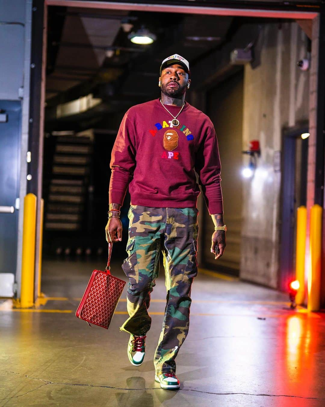 ジョン・ウォールのインスタグラム：「A Wall of Fits! What do y’all rate the drip A, B or C? 🫡 #nbafashionfits」