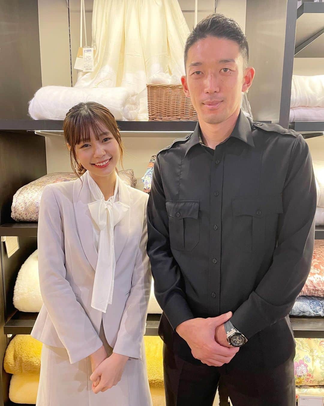 杉浦みずきのインスタグラム：「. 本日、日本橋西川さんで行われた 権田修一選手スペシャルトークショーのMCを務めさせて頂きました！ 権田選手に、ワールドカップのお話からプライベートなお話まで、貴重なお話を沢山聞かせて頂きました！✨ 権田選手の素敵なお人柄が伝わるとっても楽しいトークショーでした🥹 ありがとうございました！  @shuichi33g  @nihonbashinishikawa」