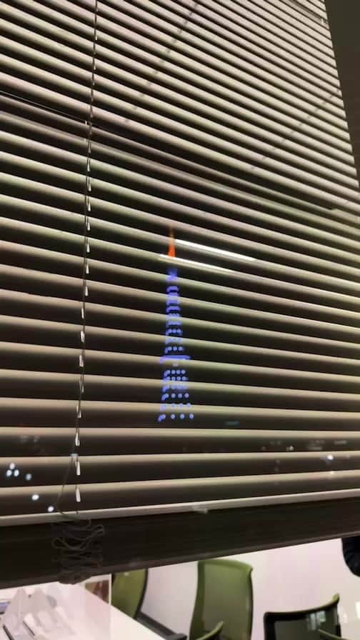 南條愛乃のインスタグラム：「小道具プレゼントキャンペーンのサイン書き見守る会」