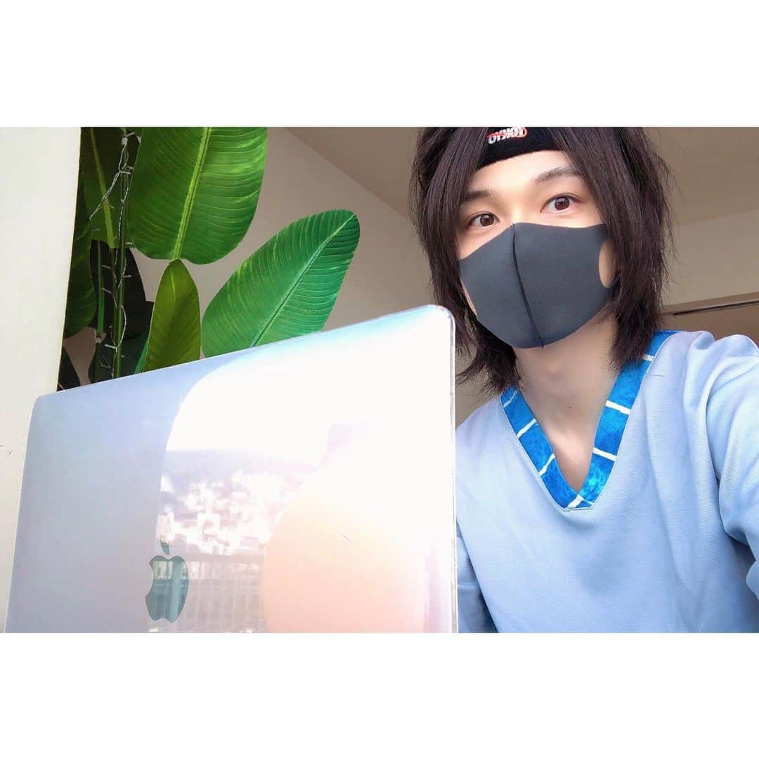 水谷駿さんのインスタグラム写真 - (水谷駿Instagram)「. ぼっちで熱海合宿してきました！ 観光じゃなくて詰め作業のためのワーケーションだったんだけど、温泉気持ちよかったし、楽曲制作も捗ったし、最高だったなあ！  #熱海 #atami #温泉  #温泉旅行  #スパ #リゾート #fuua #熱海後楽園ホテル #ワーケーション #ワーケーションリゾート #ぼっち旅  #ひとり旅 #熱海旅行 #熱海グルメ #熱海温泉 #熱海観光  #旅行好きな人と繋がりたい  #ぼっち」12月22日 23時17分 - shunmizutani_official