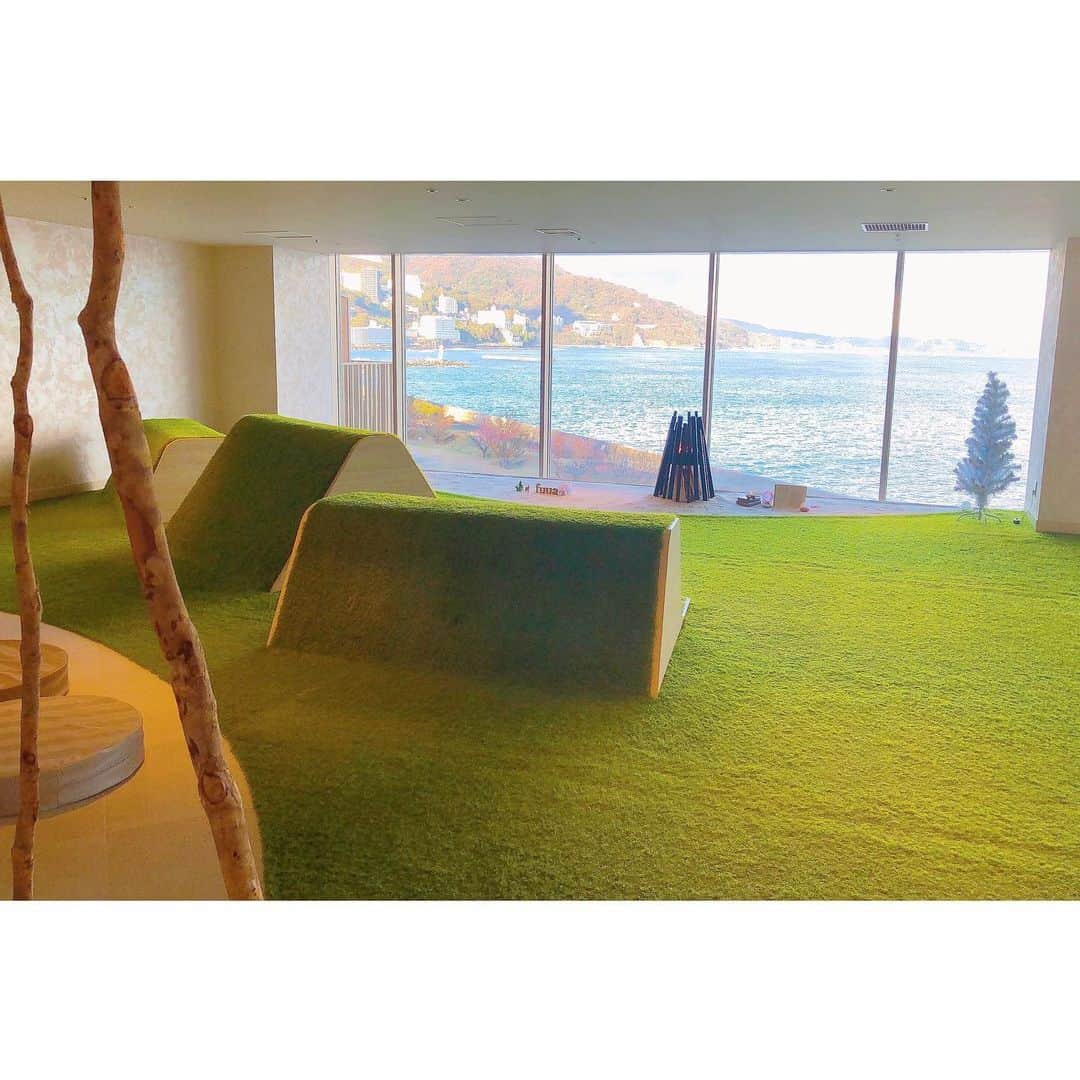 水谷駿さんのインスタグラム写真 - (水谷駿Instagram)「. ぼっちで熱海合宿してきました！ 観光じゃなくて詰め作業のためのワーケーションだったんだけど、温泉気持ちよかったし、楽曲制作も捗ったし、最高だったなあ！  #熱海 #atami #温泉  #温泉旅行  #スパ #リゾート #fuua #熱海後楽園ホテル #ワーケーション #ワーケーションリゾート #ぼっち旅  #ひとり旅 #熱海旅行 #熱海グルメ #熱海温泉 #熱海観光  #旅行好きな人と繋がりたい  #ぼっち」12月22日 23時17分 - shunmizutani_official