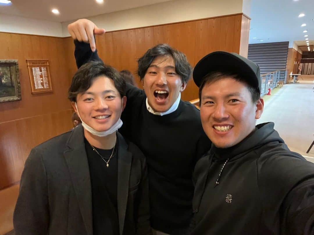 成田翔のインスタグラム：「⛳️🏌️‍♂️」