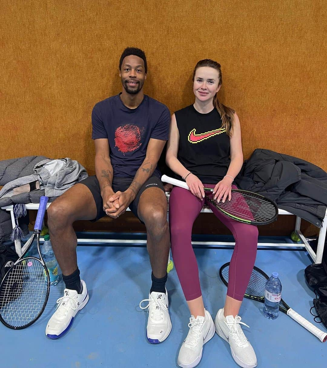 ガエル・モンフィスのインスタグラム：「The Monfils family is back to business 🦹🏾‍♂️🦹🏼‍♀️」