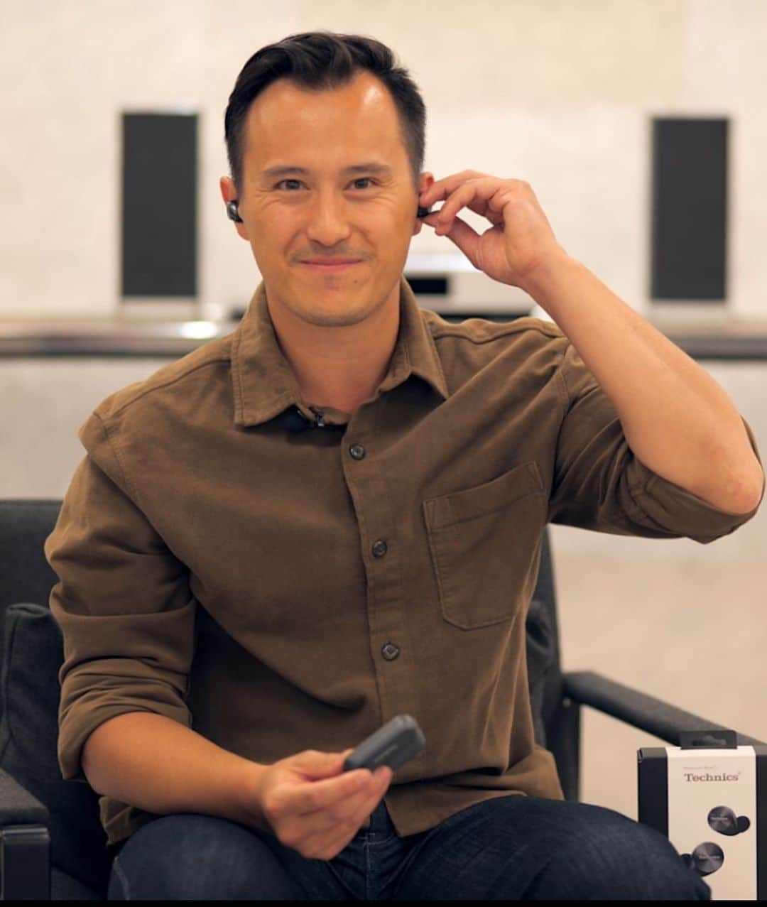 パトリック・チャンさんのインスタグラム写真 - (パトリック・チャンInstagram)「My @Technics_global True Wireless AZ60 Earbuds are the “perfect fit” for when I need some quiet time at home.   Visit my stories to see the unboxing video and stay tuned for new skating content coming in early 2023! #ad #Technics #earbuds」12月23日 7時42分 - pchan31