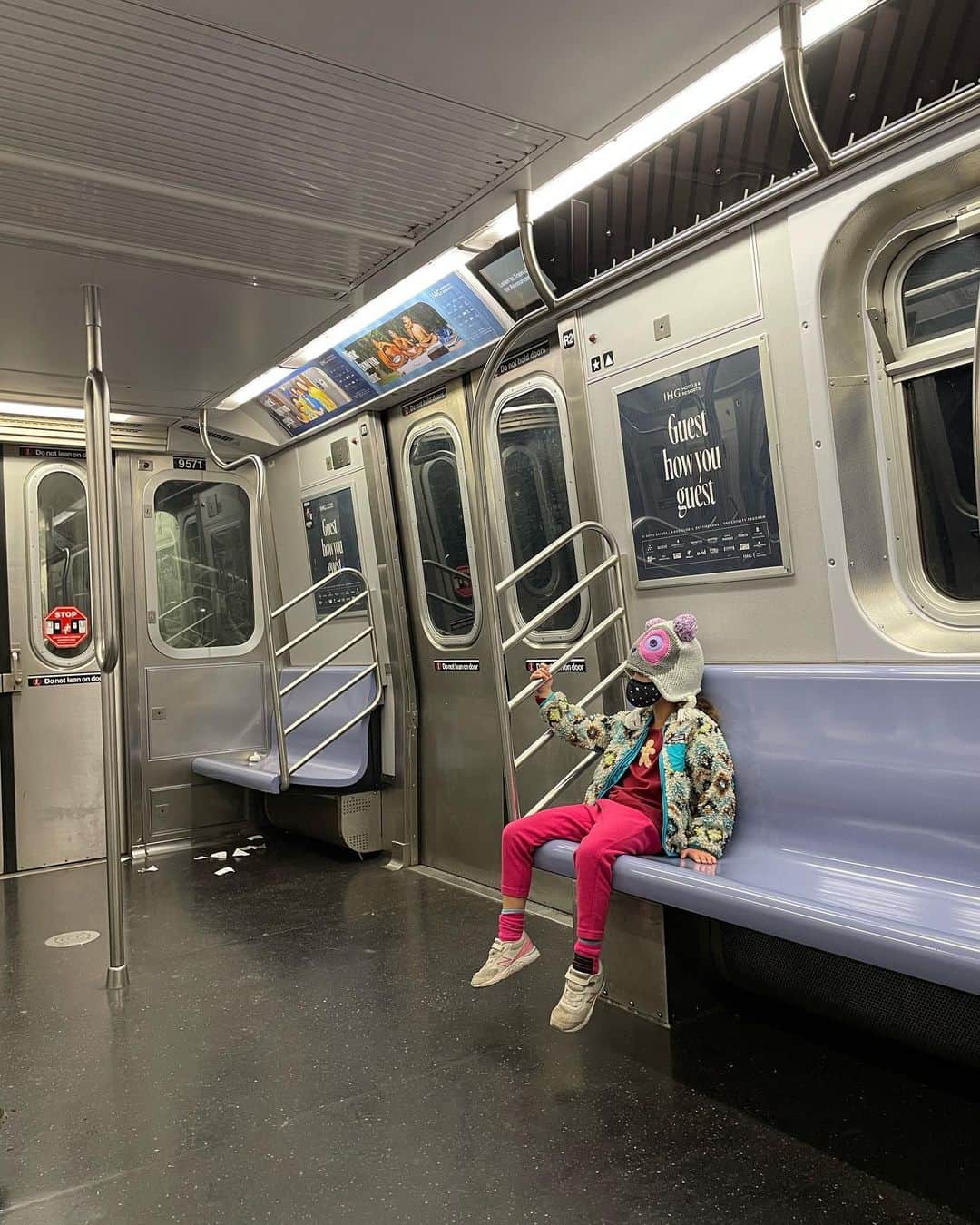 チャド・ロウさんのインスタグラム写真 - (チャド・ロウInstagram)「NYC you never cease to amaze! The Music Man was as good as advertised! The only downside of our trip is we didn’t spot a subway 🐀」12月23日 10時30分 - ichadlowe