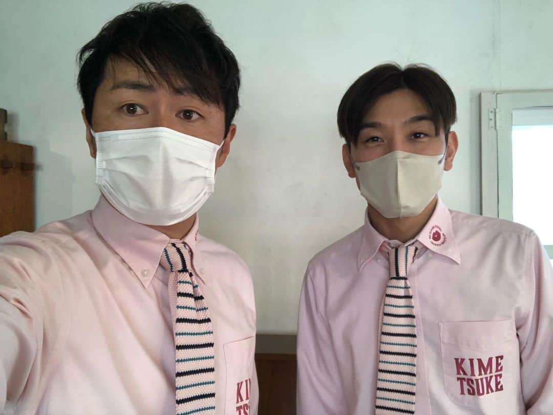 梅村賢太郎のインスタグラム：「#キメツケ #アメイジング調査隊 #ウメイジング #今回もめちゃくちゃ素敵なお家でした #また放送日お伝えします #楽しいロケ #ラフ次元」