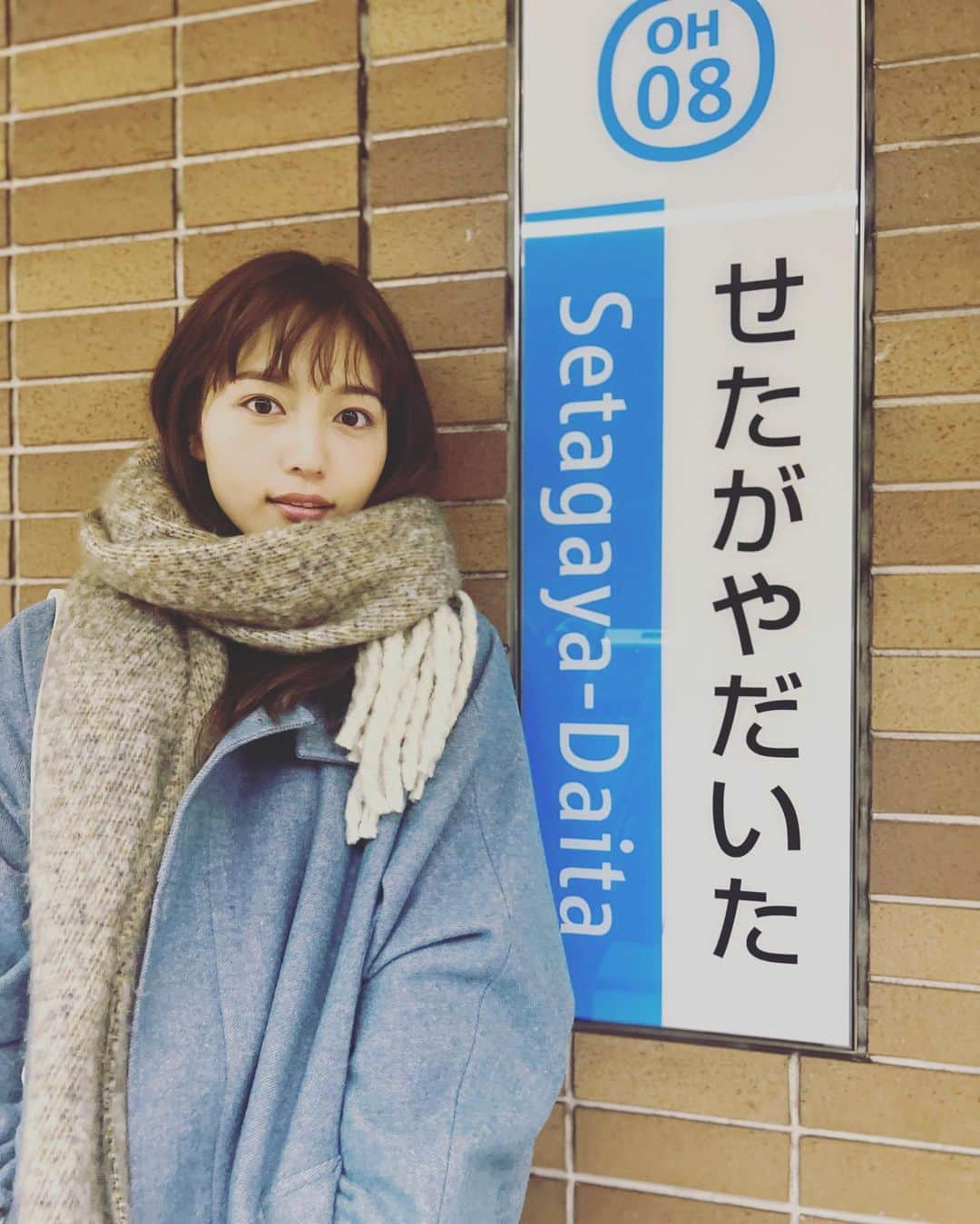 川口春奈さんのインスタグラム写真 - (川口春奈Instagram)「本日20時〜はーちゃんねるにて生配信します。YouTubeすっかりおサボり状態ですみません。ドラマが終わったのでまたぼちぼちマイペースにアップしていきます。 とりあえず今日は久々に生配信するので みんな遊びに来てね🤍❄️」12月23日 15時17分 - haruna_kawaguchi_official