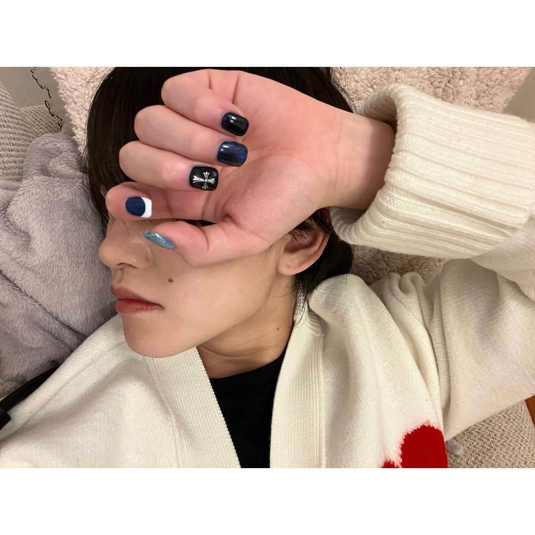 ベーコンさんのインスタグラム写真 - (ベーコンInstagram)「アプデしてもらった💅  #nails #naildesign #メンズネイル」12月23日 15時31分 - umadura_bacon