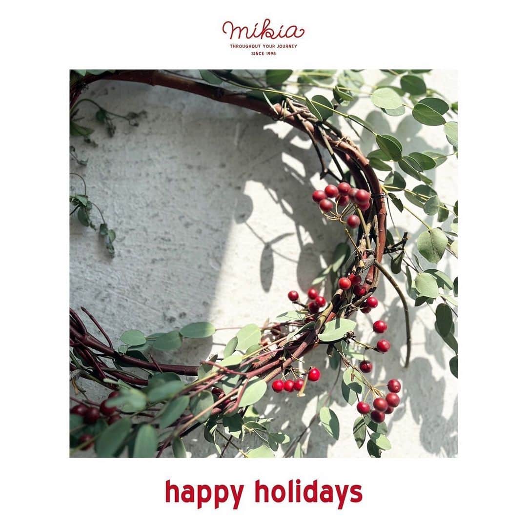 ミキアのインスタグラム：「Happy Holidays🎄」