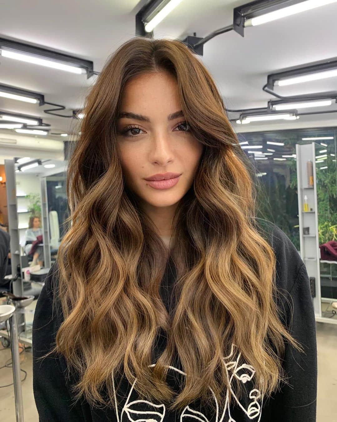 のインスタグラム：「@melisapamuk ve yeni saçları 🥰🥰🥰 . . .  #desertred #ahmetcobain #garagehairrepair #ahmetçoban #ghostcut #sombre #facelight #brushlights #transparanboya #garagehairrepairstudio #sombre #melisapamuk #melisaaslipamuk #melisaaslıpamuk」