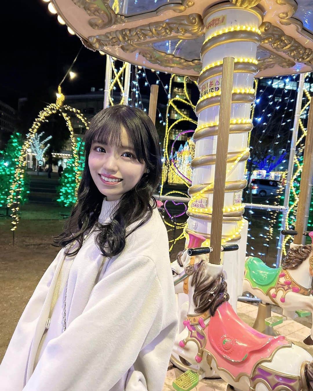 岩田陽菜のインスタグラム：「明日はクリスマスイブ~🎅🏻✨  クリスマスコンサートも 楽しみだね~(*´˘`*)  イルミネーションデートコーデは最後のにタグ付けしてます❤️」