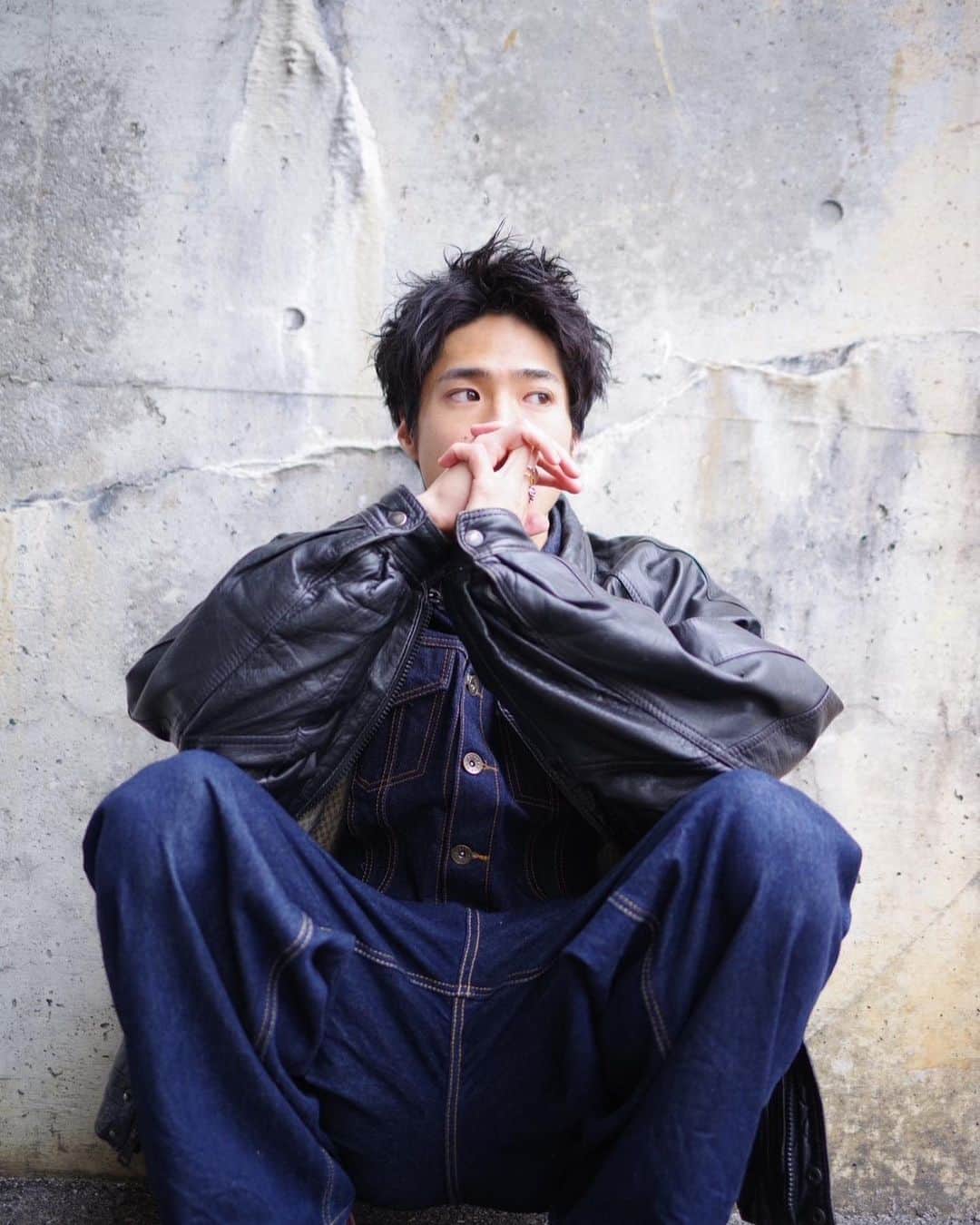 平野泰新さんのインスタグラム写真 - (平野泰新Instagram)「阿部ちゃんにスタイリストしてもらって、撮ってもらった。  阿部ちゃん頑張ってました。  #平野泰新 #マジプリ #モデル」12月23日 20時37分 - taishin_hirano0215