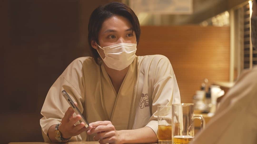 テレビ東京 ドラマ「サ道」さんのインスタグラム写真 - (テレビ東京 ドラマ「サ道」Instagram)「. 3人のホームサウナ「北欧」にナカちゃんが姿を見せないーー。偶然さんと蒸し男くんは心配するが…。  25日16時放送「#サ道 ～2022年冬〜」でその謎が明らかになります。みなさま、いろいろ予想しながら待ちましょう。  #原田泰造  #三宅弘城  #磯村勇斗  #岡山天音  #サ道クリスマス🎄」12月23日 21時49分 - sado_prsauna