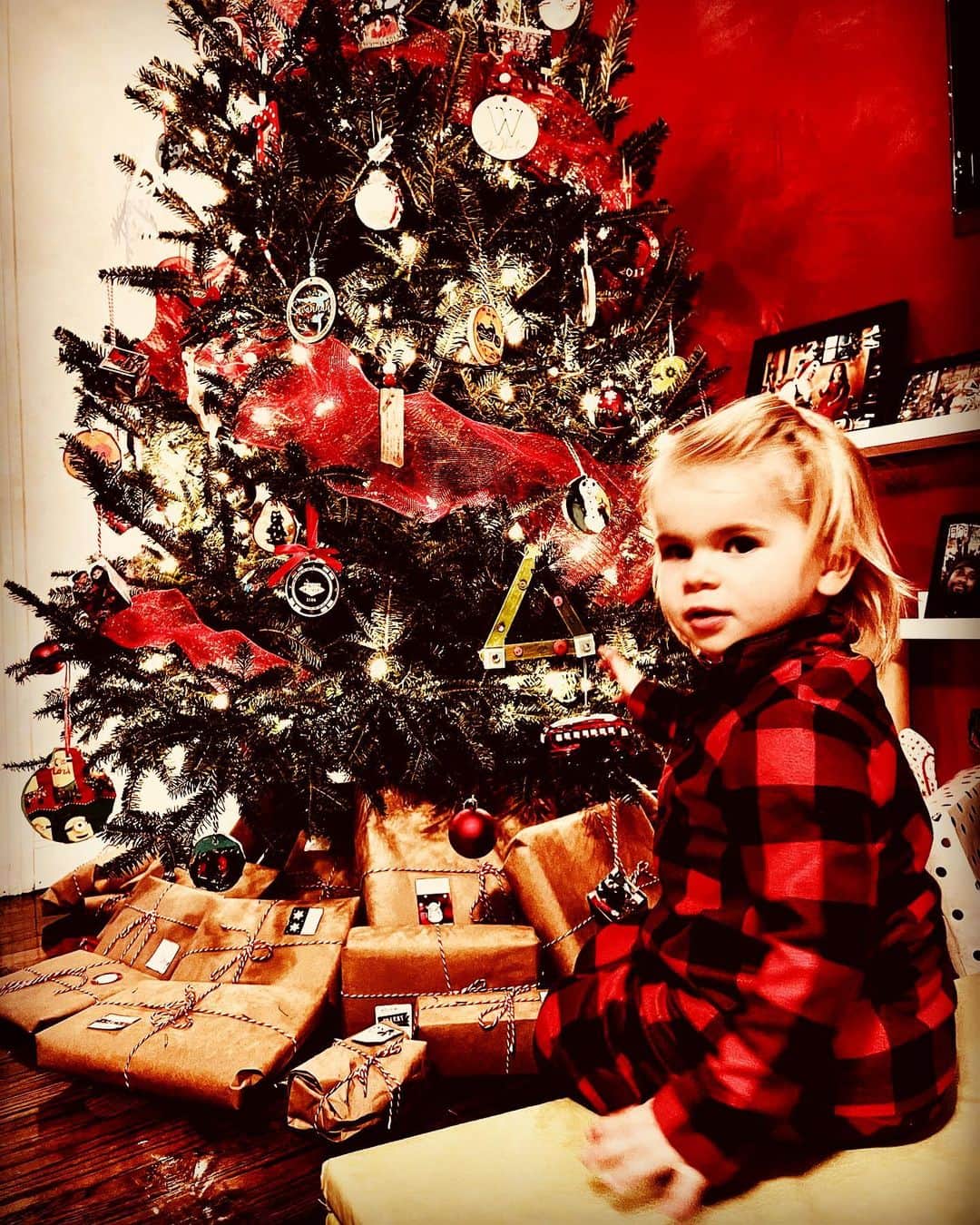 ミリアム・ツィーグラーのインスタグラム：「Schöne Weihnachten euch allen ——Christmas in USA, Arkansas, Morrilton #xmas #christmas #family #princess #littlegirl #familytime #ruhegenießen #usa #arkansas #morrilton」
