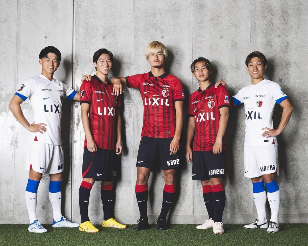 土居聖真さんのインスタグラム写真 - (土居聖真Instagram)「Kashima Antlers 2023 Official Game Kits  来年1月7日15時から予約開始です！ 皆さん2023シーズンもよろしくお願いします！ @kashima.antlers   #2023シーズンユニフォーム #新ユニフォーム #鹿島アントラーズ」12月24日 17時38分 - doi.shoma_official