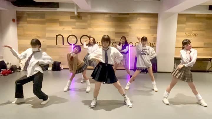 のインスタグラム：「🐰🍃🤍 music" @reichi0118  choreo by me w/ @taitai._.angel @miyu03055 @yuha7727 @7aoi4 @miisha_firststar @nenek_0719  ・ 投稿遅くなっちゃったけど、今年最後のプライベートレッスンありがとうございました🙇‍♀️‼️ PL開催し始めて１年、最初は5.6人しか集まらなかったけど今では30人以上の子が毎月来てくれて同じ空間でダンスを共有できてることが本当に幸せです💞 みんながいるからすえかがいるんだなって毎回感じてます、いつもありがとう😶🤍 また来年以降もできる限り月1ペースで開催するのでよろしくお願いします💭 ・ #reichi #seventeenベイベー #すえこれお」