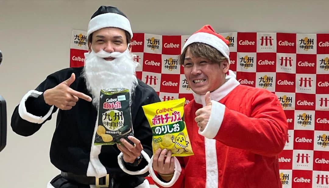 甲斐拓也さんのインスタグラム写真 - (甲斐拓也Instagram)「今日はありがとうございました🎅🏻 沢山の方に来て頂き楽しい時間を過ごす事ができました🎄  良いクリスマスをお過ごし下さい🤶🎁  #クリスマスイヴ #トークショー #新垣渚さん #カルビー」12月24日 18時33分 - kai19official