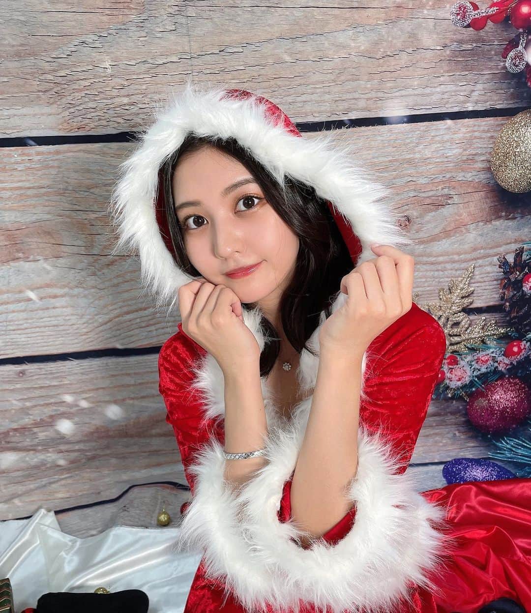 林ゆめさんのインスタグラム写真 - (林ゆめInstagram)「Merry Christmas Eve🎄🤍  みんなクリスマス何するのー！」12月24日 18時44分 - ___yuume.18