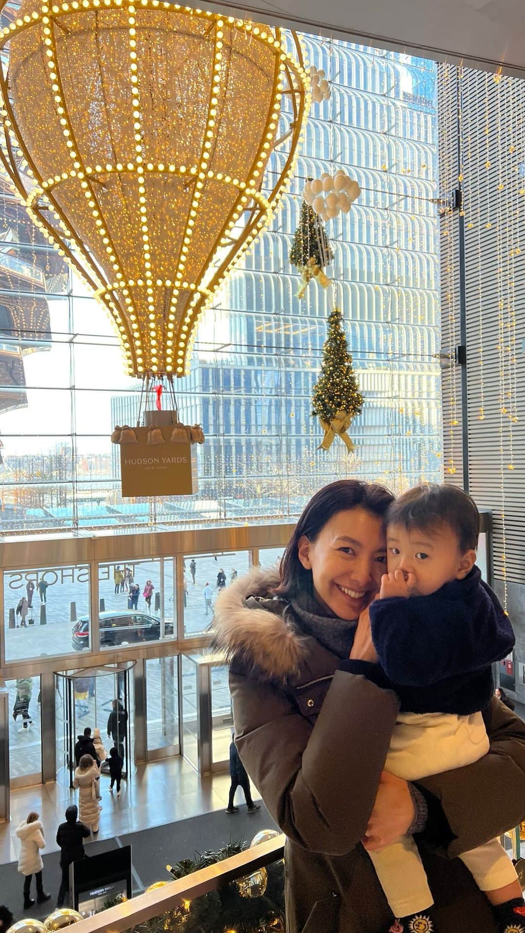 大出千尋のインスタグラム：「Merry Christmas&Happy holiday🎄🎅🎄🍷 . . #merrychristmas#newyork  #manhattan#ニューヨーク生活」