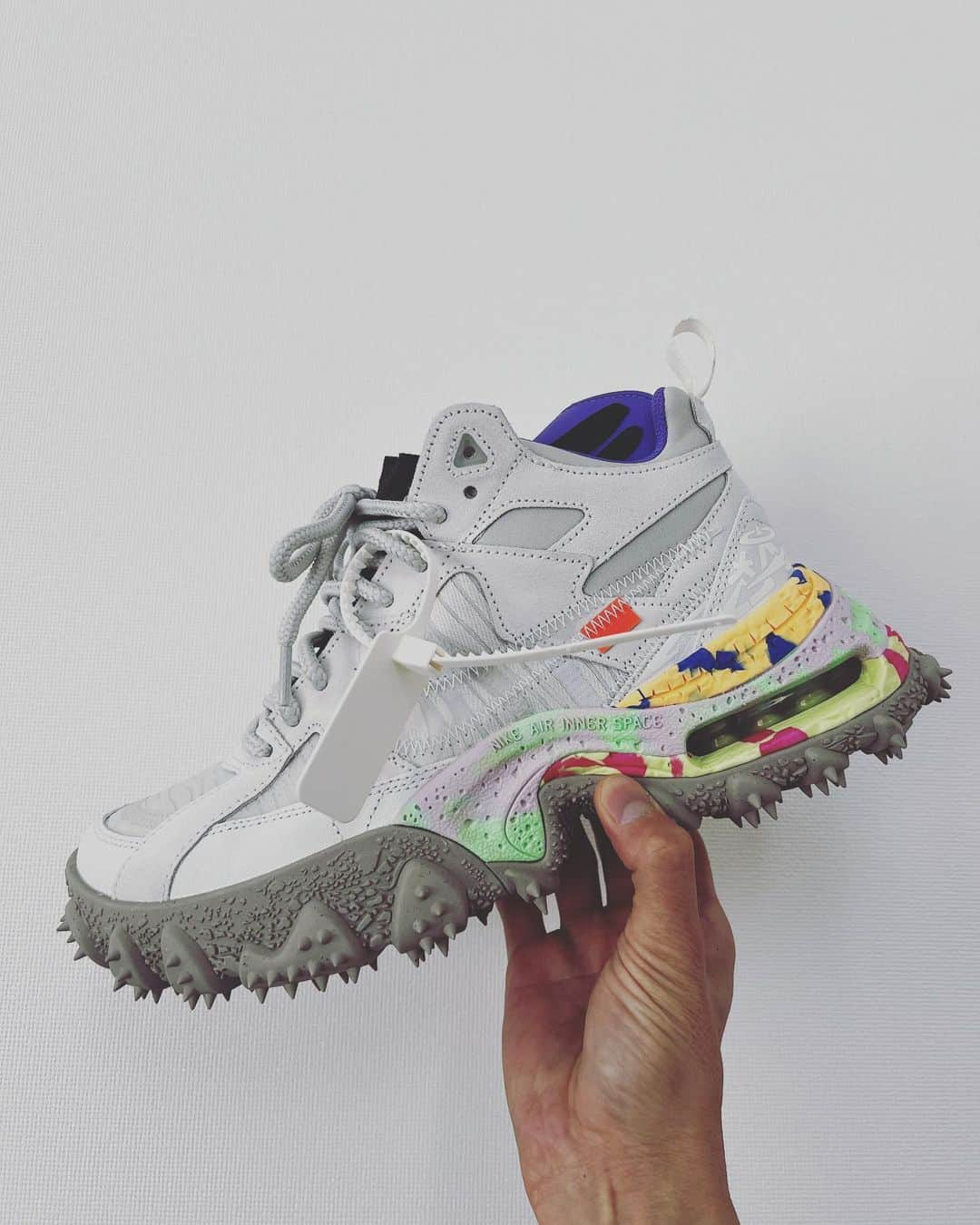 澤野大地のインスタグラム：「Off-White × Nike Air Terra Forma  "Summit White and PSYCHIC PURPLE"」