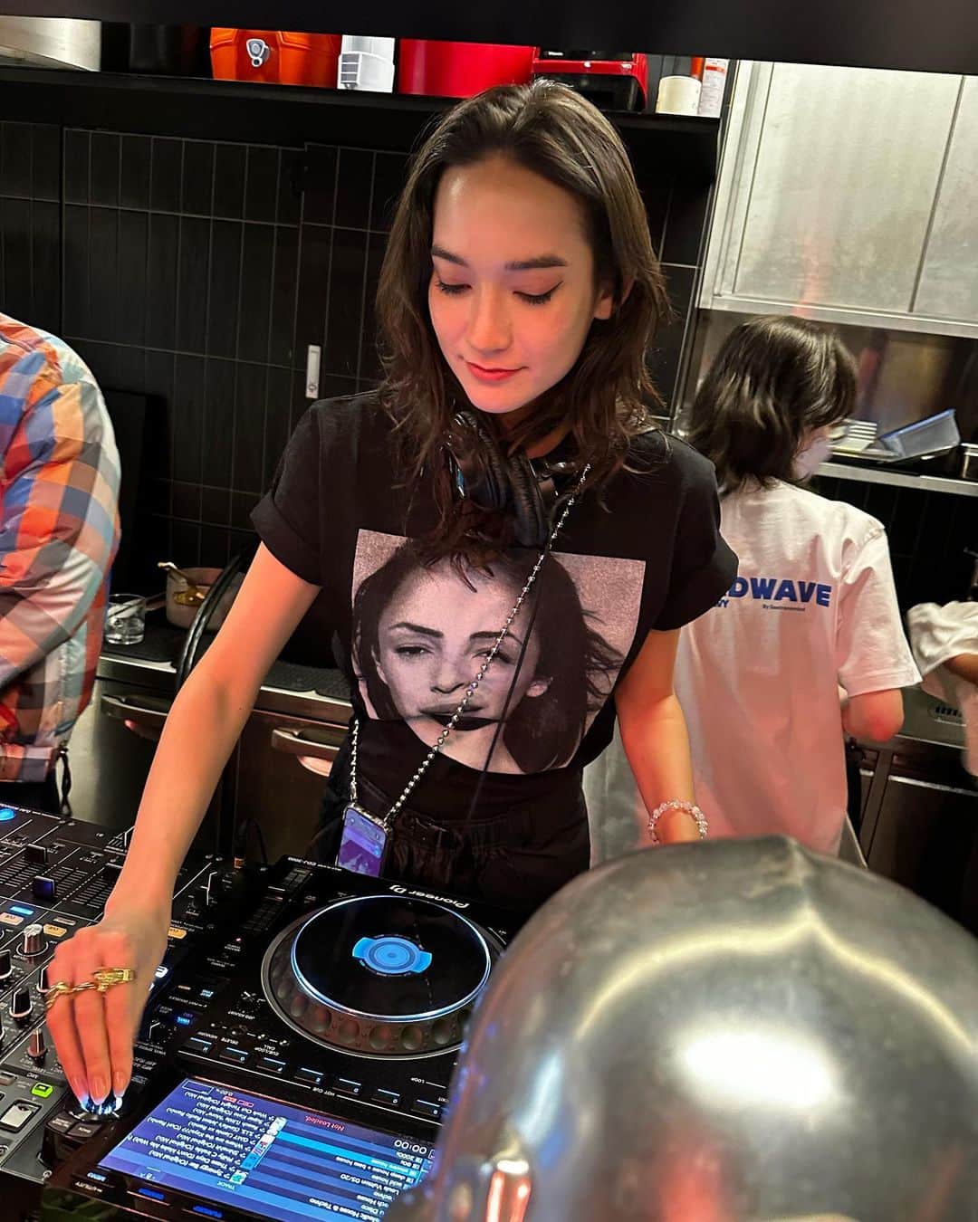 のインスタグラム：「Thank you @sacaiofficial for having me🥰❤️‍🔥」