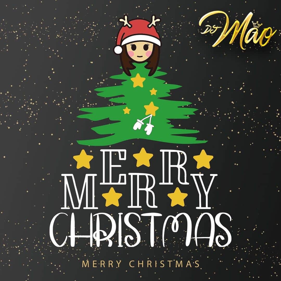 のインスタグラム：「Merry Christmas Eve🎄🍰🍗  #浜崎真緒  #maohamasaki  #christmaseve  #メリクリ」