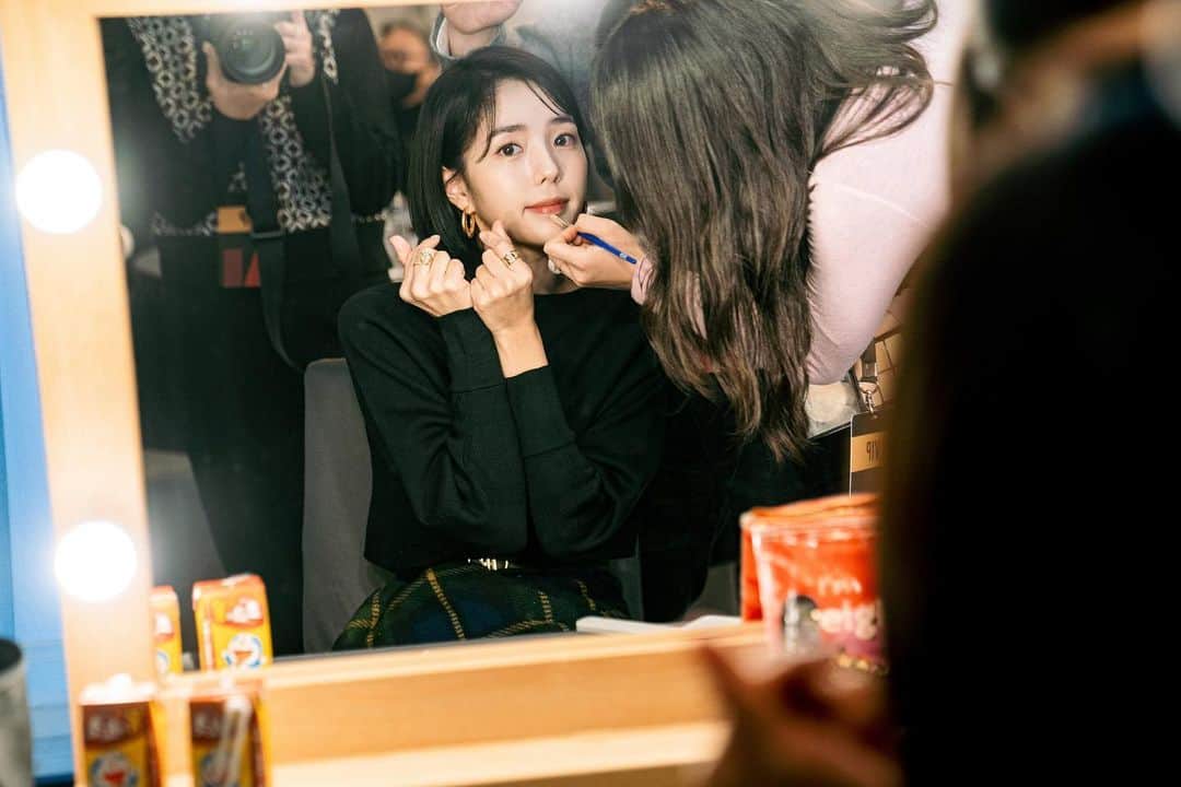 チェ・スビンのインスタグラム：「메리쿠리수마수🖤」