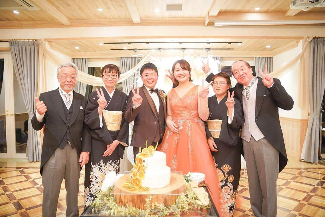 ラ パルティールさんのインスタグラム写真 - (ラ パルティールInstagram)「. wedding reportをお届け！ . . .  お2人の趣味である "キャンプ" をテーマにご結婚式の準備を 進めていきました  門から入って1番最初に目に入る場所に キャンプ道具を使ったウェルカムスペース  ふたりの"好き"をテーマにつくるweddingが ゲストを楽しませて、 ふたりを知ってもらえるきっかけになる そんな魅力がつまった1日でした！ . . .  お客様からのお声もいただいています！ 詳しくはホームページをCheck！  ーーーーーーーーーーーーーーーーーーーーーーーーー  新潟県長岡市古正寺3-39 プライベートガーデンwedding La partir @partir_nagaoka   ーーーーーーーーーーーーーーーーーーーーーーーーー  #星降る会場　#ナチュラルウェディング　#アットホームウェディング　#ガーデンウェディング #ガーデン挙式　#ブライダルフラワー　#ドライフラワーブーケ　#結婚式アイディア　#パルティール　#ラパルティール　#lapartir #結婚式レポート　#新潟花嫁　#新潟プレ花嫁　#新潟結婚式　#新潟結婚式場　#新潟市結婚式場　#長岡結婚式　#長岡結婚式場　#長岡市結婚式場　#1組貸切ウェディング　#おしゃれ花嫁 #weddingreport #ウェディングレポート #キャンプ #テーマウェディング」12月24日 17時21分 - partir_nagaoka