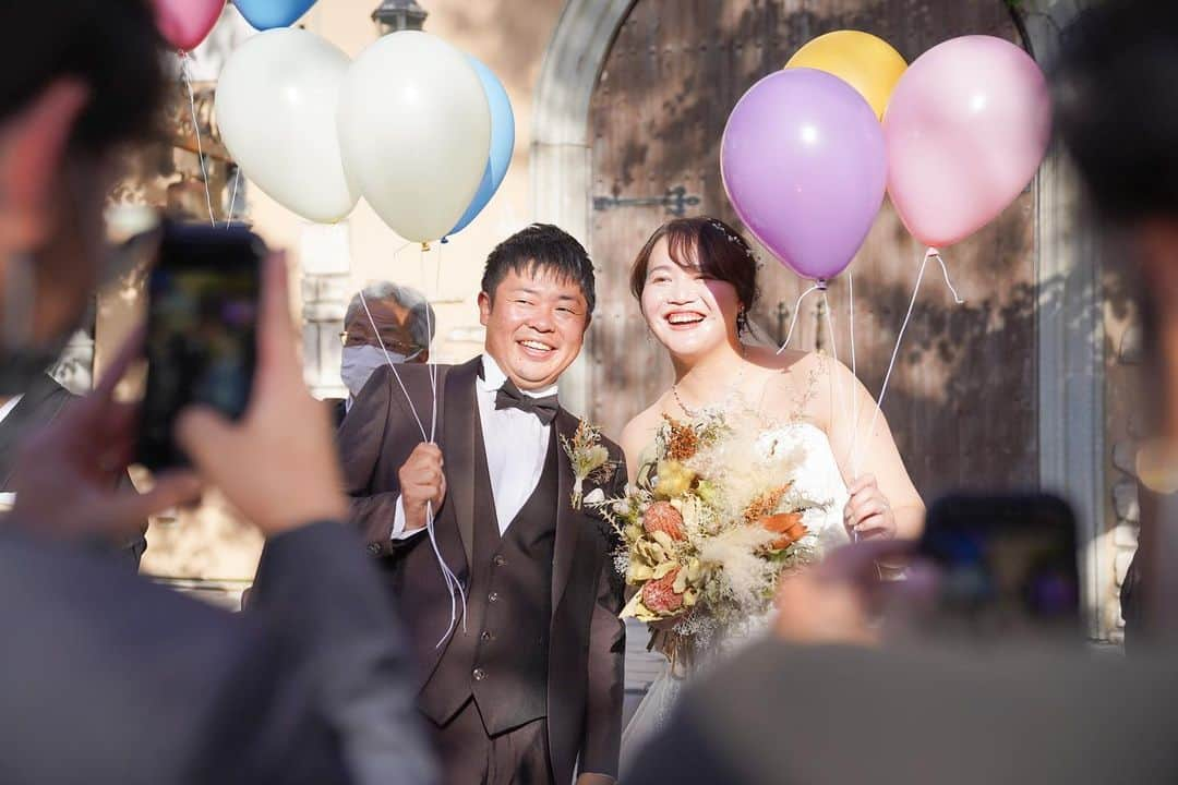 ラ パルティールさんのインスタグラム写真 - (ラ パルティールInstagram)「. wedding reportをお届け！ . . .  お2人の趣味である "キャンプ" をテーマにご結婚式の準備を 進めていきました  門から入って1番最初に目に入る場所に キャンプ道具を使ったウェルカムスペース  ふたりの"好き"をテーマにつくるweddingが ゲストを楽しませて、 ふたりを知ってもらえるきっかけになる そんな魅力がつまった1日でした！ . . .  お客様からのお声もいただいています！ 詳しくはホームページをCheck！  ーーーーーーーーーーーーーーーーーーーーーーーーー  新潟県長岡市古正寺3-39 プライベートガーデンwedding La partir @partir_nagaoka   ーーーーーーーーーーーーーーーーーーーーーーーーー  #星降る会場　#ナチュラルウェディング　#アットホームウェディング　#ガーデンウェディング #ガーデン挙式　#ブライダルフラワー　#ドライフラワーブーケ　#結婚式アイディア　#パルティール　#ラパルティール　#lapartir #結婚式レポート　#新潟花嫁　#新潟プレ花嫁　#新潟結婚式　#新潟結婚式場　#新潟市結婚式場　#長岡結婚式　#長岡結婚式場　#長岡市結婚式場　#1組貸切ウェディング　#おしゃれ花嫁 #weddingreport #ウェディングレポート #キャンプ #テーマウェディング」12月24日 17時21分 - partir_nagaoka