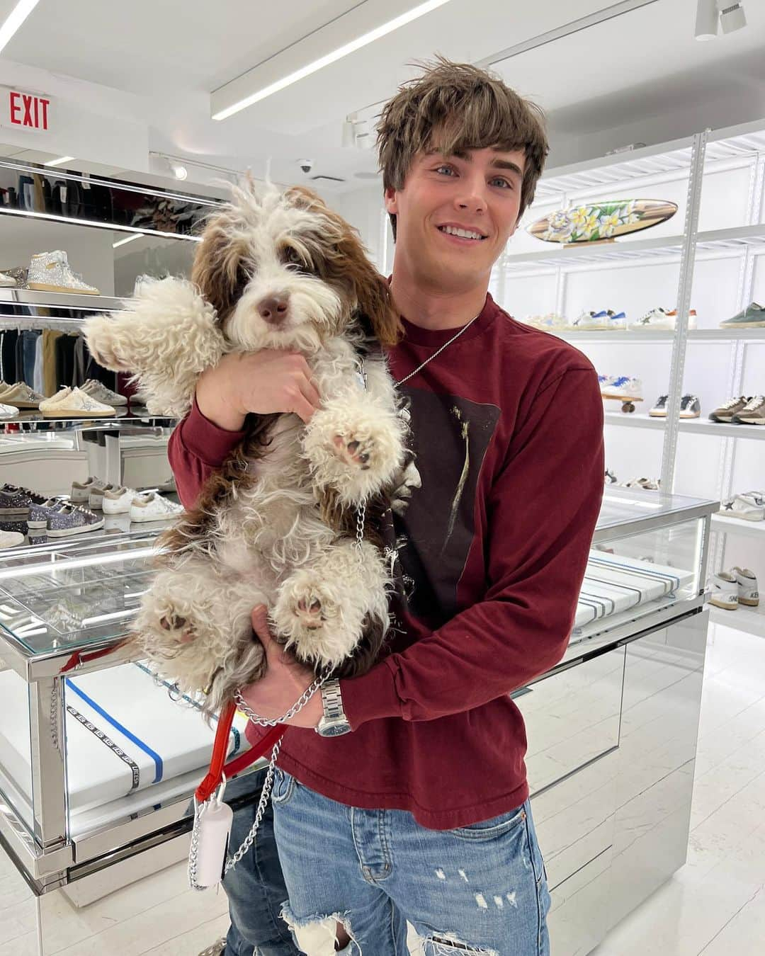 ケビン・クインのインスタグラム：「Last minute #Christmas shopping with Bubs. Do you think we have the same hair? 😉」