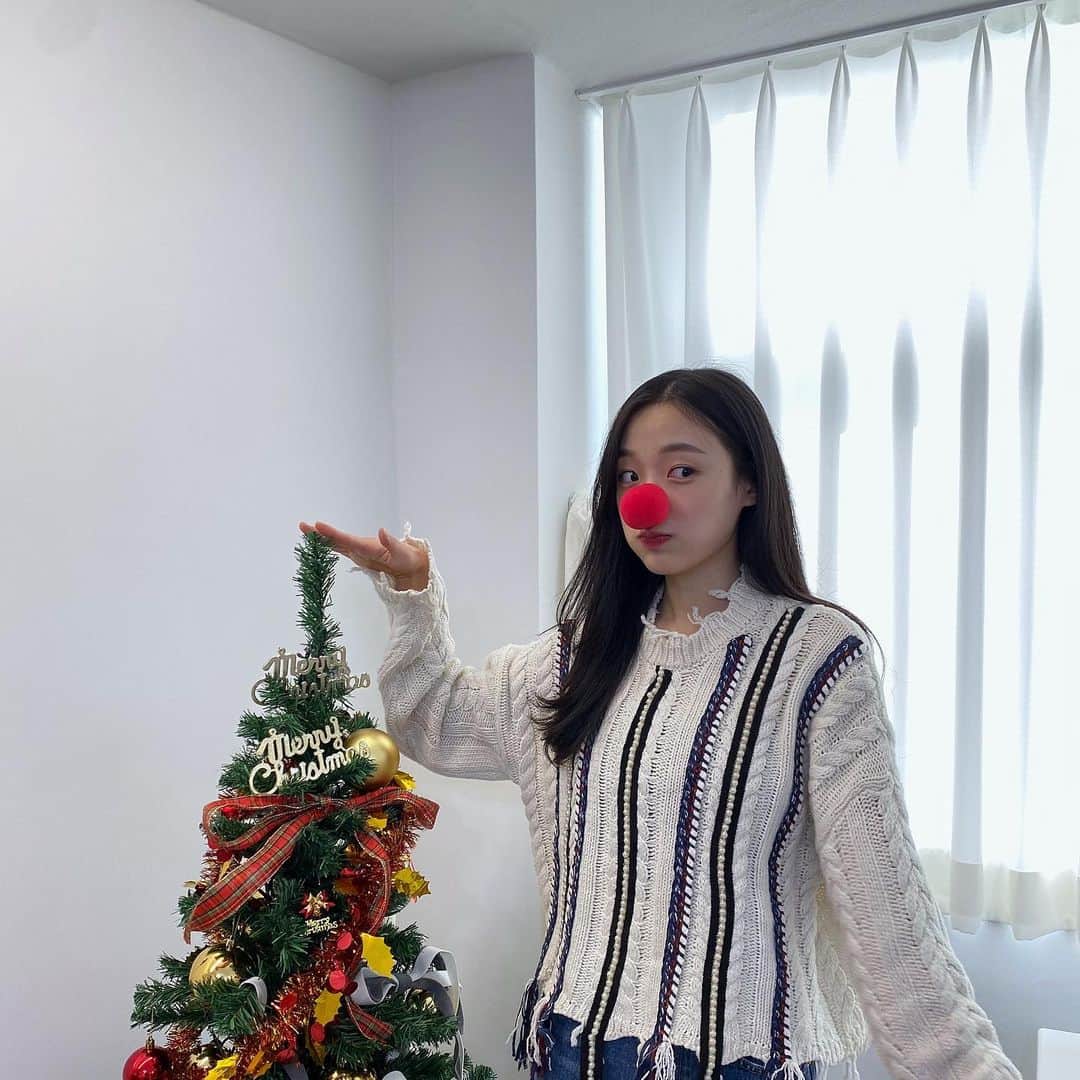 ジンソルのインスタグラム：「메리크리스마스🎄」