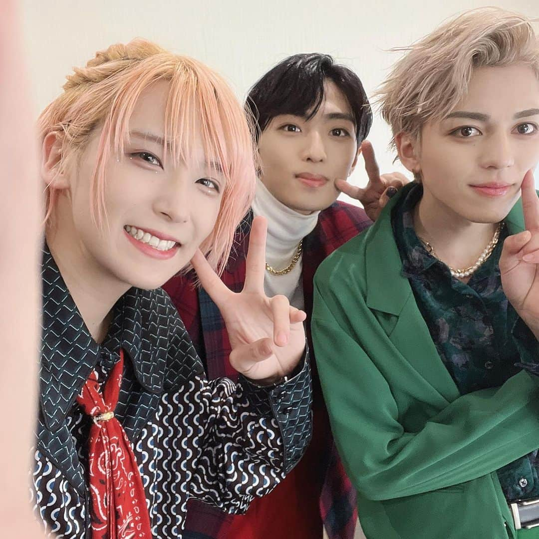 富園力也さんのインスタグラム写真 - (富園力也Instagram)「『VOYZ BOY AWARD 2022 in豊洲PIT』  メリークリスマスっ🎄✨ 最高のイブイブになりました☺︎  いつも応援してくれてありがとう💭❣️  いつも背中押してもらってます！ 辛い時や悲しい時は、 僕に会いに来てください。 ぜーんぶ吹き飛ばして背中どーんと押します！！  これからも応援してね🥹 夢に向かって駆け抜けます！！！！  みんなだーいすき！  #富園力也」12月24日 19時24分 - tomizono_rikiya