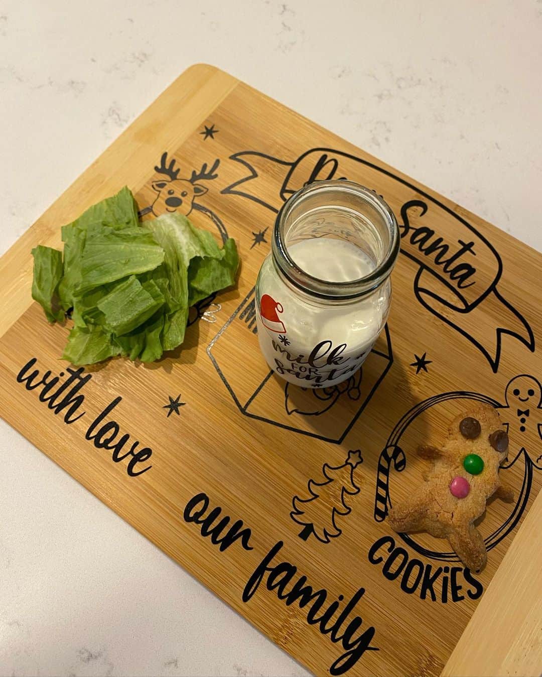 リアノン・ランゲラック（ミッチェル・ランゲラックの妻）さんのインスタグラム写真 - (リアノン・ランゲラック（ミッチェル・ランゲラックの妻）Instagram)「Merry Christmas everyone 😘❤️ Baking cookies for Santa 🎅🏼」12月24日 19時51分 - riri_langerak